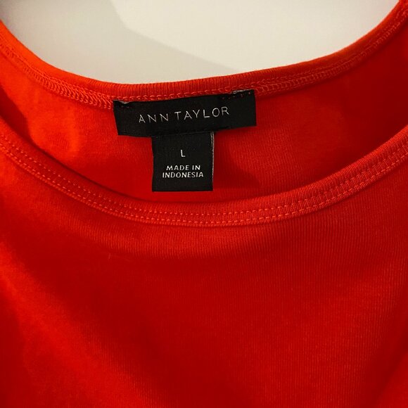 Ann Taylor Scoop Neck Top Sz. Large - Picture 2 of 5